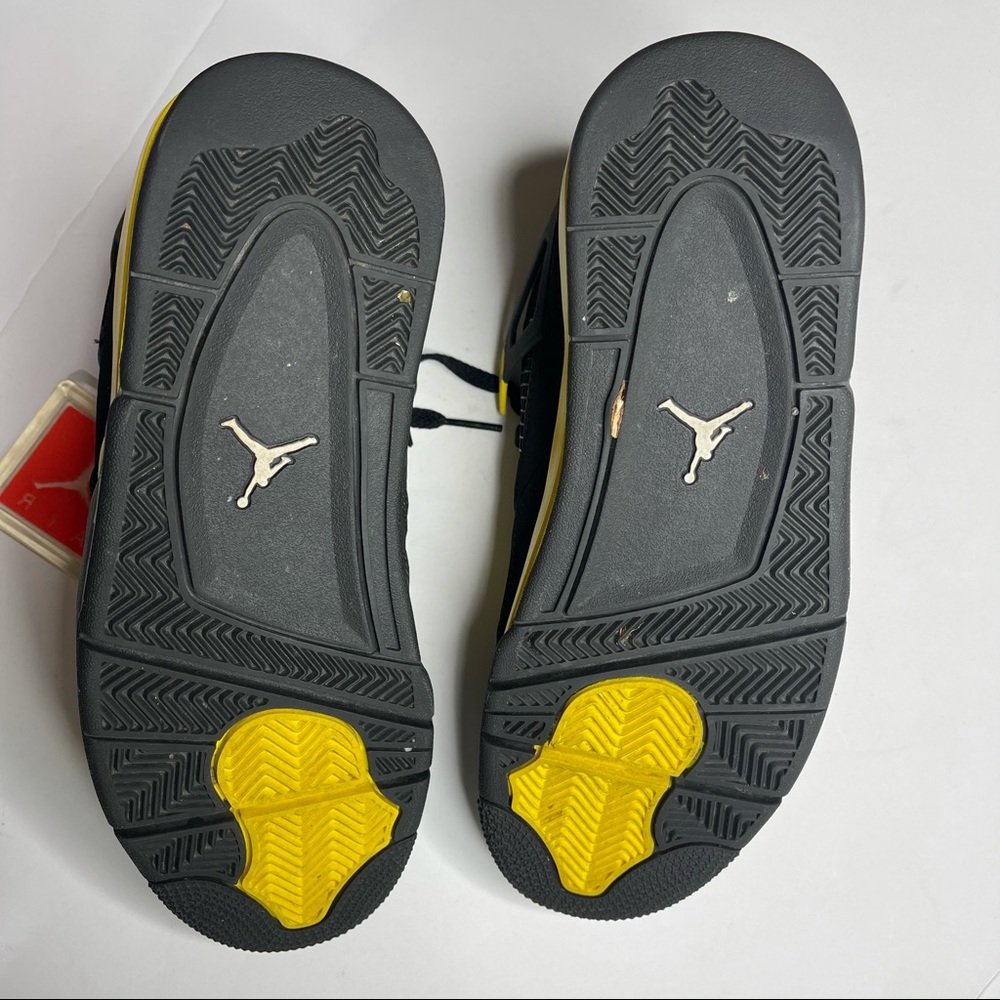 SOLD Air Jordan 4 Retro- Thunder - Picture 6 of 6